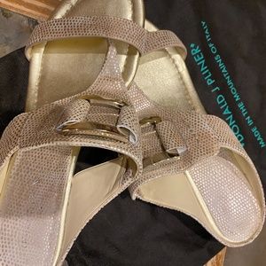 Donald Pliner Women's Cream Print Wedge Heel